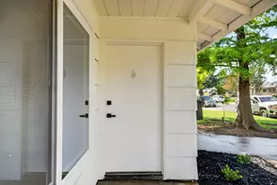 1924 Edwin, Sacramento, CA 95815 - Photo 9