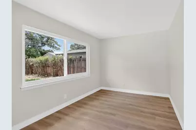 1924 Edwin, Sacramento, CA 95815 - Photo 33