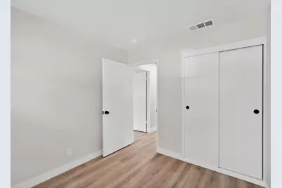 1924 Edwin, Sacramento, CA 95815 - Photo 21