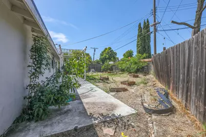 2065 Niantic Way, Sacramento, CA 95822 - Photo 39