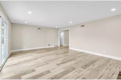 2065 Niantic Way, Sacramento, CA 95822 - Photo 15