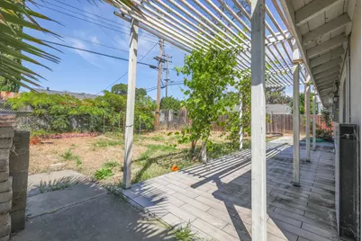 2065 Niantic Way, Sacramento, CA 95822 - Photo 23