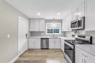 2065 Niantic Way, Sacramento, CA 95822 - Photo 11