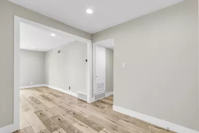 2065 Niantic Way, Sacramento, CA 95822 - Photo 9