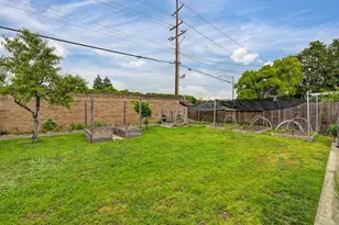 6929 Silverthorne Cir, Sacramento, CA 95842 - Photo 35
