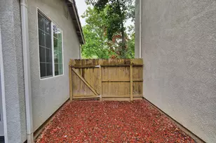1989 Linden Rd, West Sacramento, CA 95691 - Photo 35