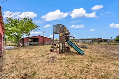 7119 Mercedes Avenue, Winton, CA 95388 - Photo 31