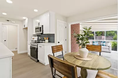 4843 L Parkway, Sacramento, CA 95823 - Photo 9