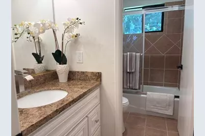 6821 Havenhurst Drive, Sacramento, CA 95831 - Photo 11