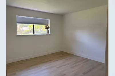 6821 Havenhurst Drive, Sacramento, CA 95831 - Photo 13