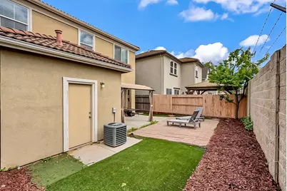 1721 Norwood Heights Lane, Ceres, CA 95307 - Photo 21