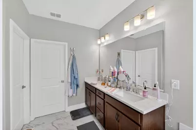 3056 Beaded Mist Walk, Sacramento, CA 95833 - Photo 29