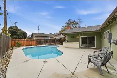 365 Birchwood Court, Modesto, CA 95350 - Photo 41