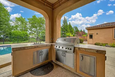 4000 Kingsbarns Drive, Roseville, CA 95747 - Photo 63