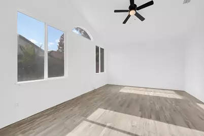 2004 Falls Dr, Yuba City, CA 95993 - Photo 15