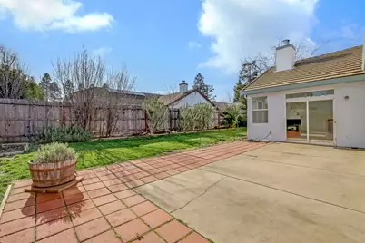 2004 Falls Dr, Yuba City, CA 95993 - Photo 43