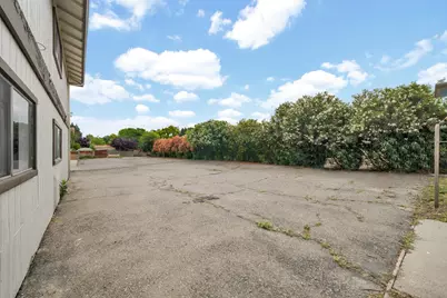 1570 Alfred Way, Yuba City, CA 95993 - Photo 11