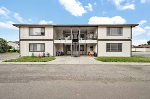 1570 Alfred Way, Yuba City, CA 95993 - Photo 3