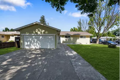 301 S Emerald Avenue, Modesto, CA 95351 - Photo 1