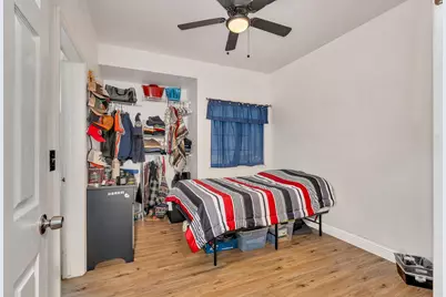 725 McKinley Street, Los Banos, CA 93635 - Photo 11