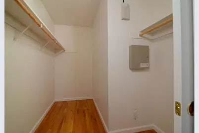 7110 Westmoreland Way, Sacramento, CA 95831 - Photo 21
