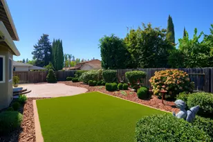 7110 Westmoreland Way, Sacramento, CA 95831 - Photo 33
