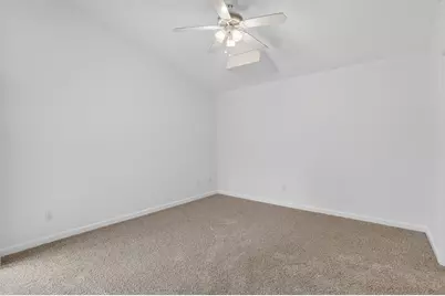 616 Village Drive, Galt, CA 95632 - Photo 17