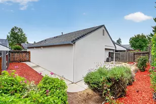 616 Village Dr, Galt, CA 95632 - Photo 23