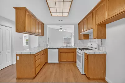 616 Village Drive, Galt, CA 95632 - Photo 9