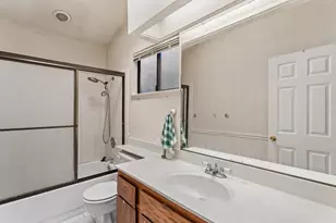 7043 Sprig Dr, Sacramento, CA 95842 - Photo 15