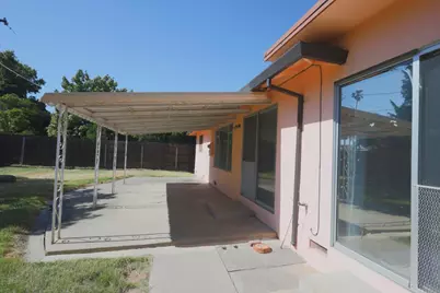5080 Bonniemae Way, Sacramento, CA 95820 - Photo 17