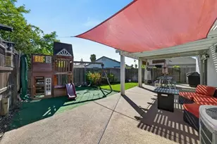 9244 Deddington Way, Sacramento, CA 95829 - Photo 27