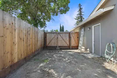 825 Buckingham Drive, Manteca, CA 95336 - Photo 19
