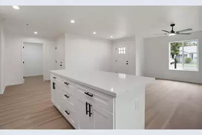 1811 N Stanford Avenue, Stockton, CA 95205 - Photo 13