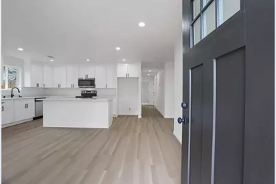 1811 N Stanford Avenue, Stockton, CA 95205 - Photo 5