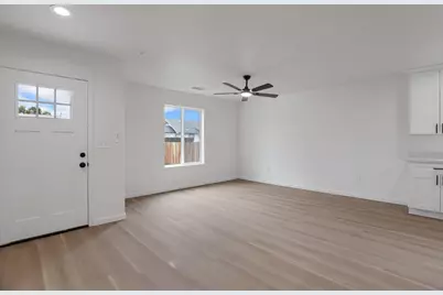 1811 N Stanford Avenue, Stockton, CA 95205 - Photo 7