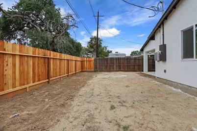 1811 N Stanford Avenue, Stockton, CA 95205 - Photo 31