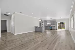 5955 Cortes Ct, Sacramento, CA 95824 - Photo 3