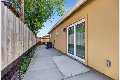 5960 Cortes Court, Sacramento, CA 95824 - Photo 19