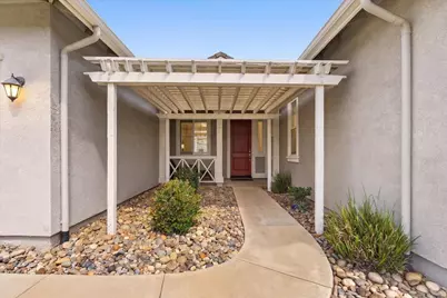 1710 Adeline Court, Hughson, CA 95326 - Photo 5