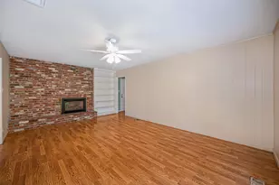 21 Saratoga Cir, Sacramento, CA 95864 - Photo 15