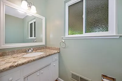 21 Saratoga Circle, Sacramento, CA 95864 - Photo 19