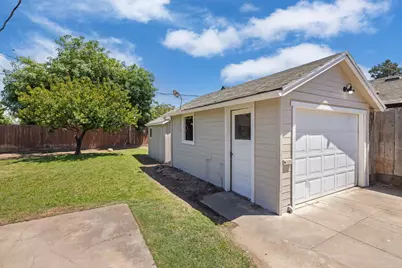 918 S Lee Avenue, Lodi, CA 95240 - Photo 25