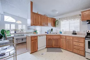 Tully, Turlock, CA 95380 - Photo 27