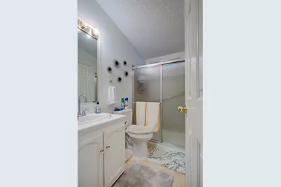 Tully #64, Turlock, CA 95380 - Photo 17