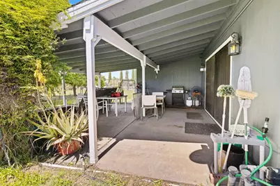 7610 Lakeridge Circle, Elk Grove, CA 95624 - Photo 33