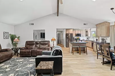 7610 Lakeridge Circle, Elk Grove, CA 95624 - Photo 13