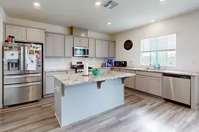 2075 Haskins Way, Olivehurst, CA 95961 - Photo 3