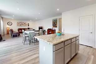 2075 Haskins Wy, Olivehurst, CA 95961 - Photo 5