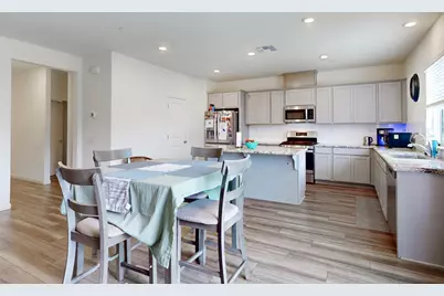 2075 Haskins Way, Plumas Lake, CA 95961 - Photo 7